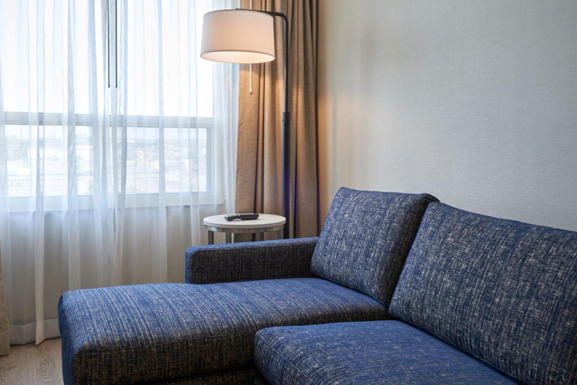 Holiday Inn & Suites Ottawa Kanata By Ihg Exteriör bild