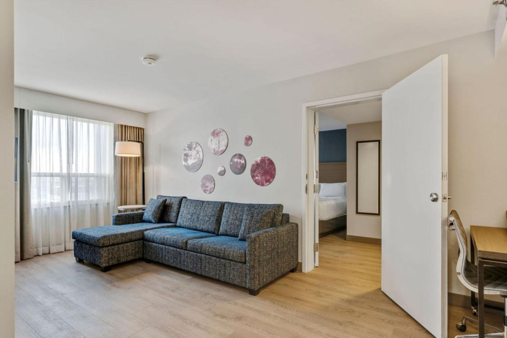 Holiday Inn & Suites Ottawa Kanata By Ihg Exteriör bild