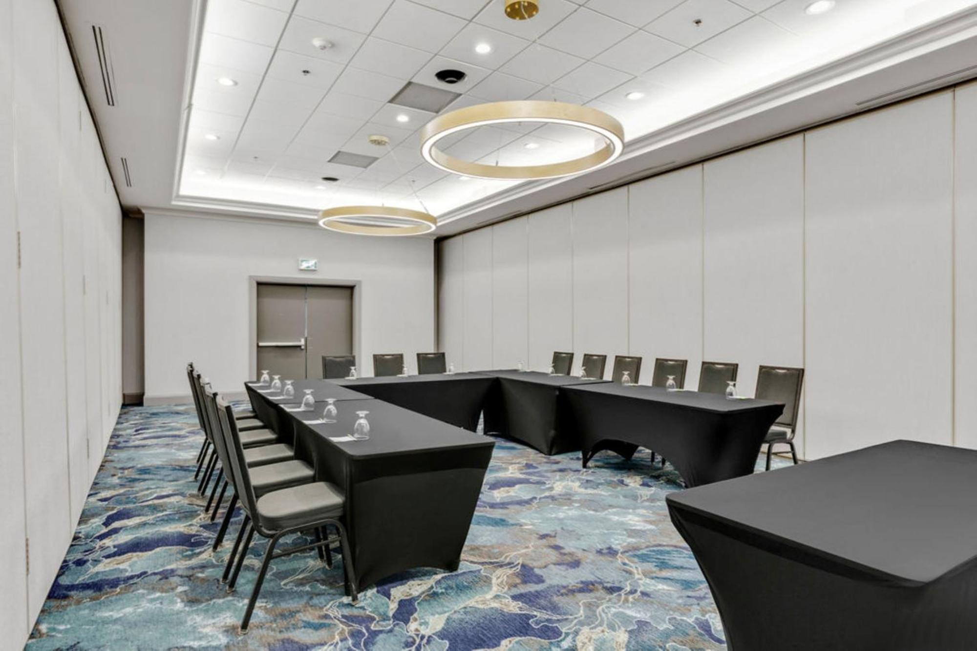 Holiday Inn & Suites Ottawa Kanata By Ihg Exteriör bild