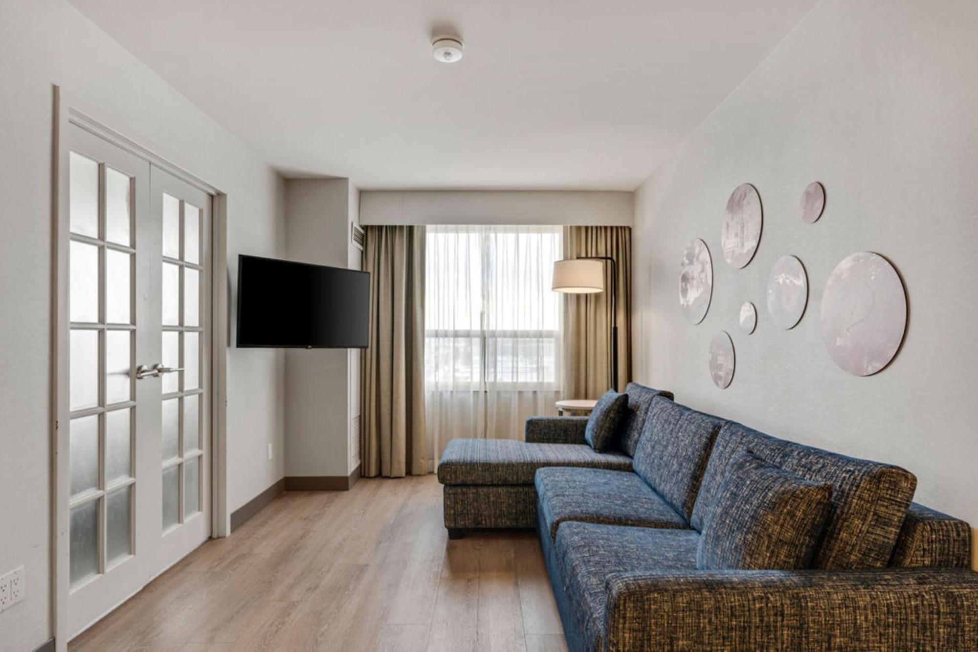 Holiday Inn & Suites Ottawa Kanata By Ihg Exteriör bild