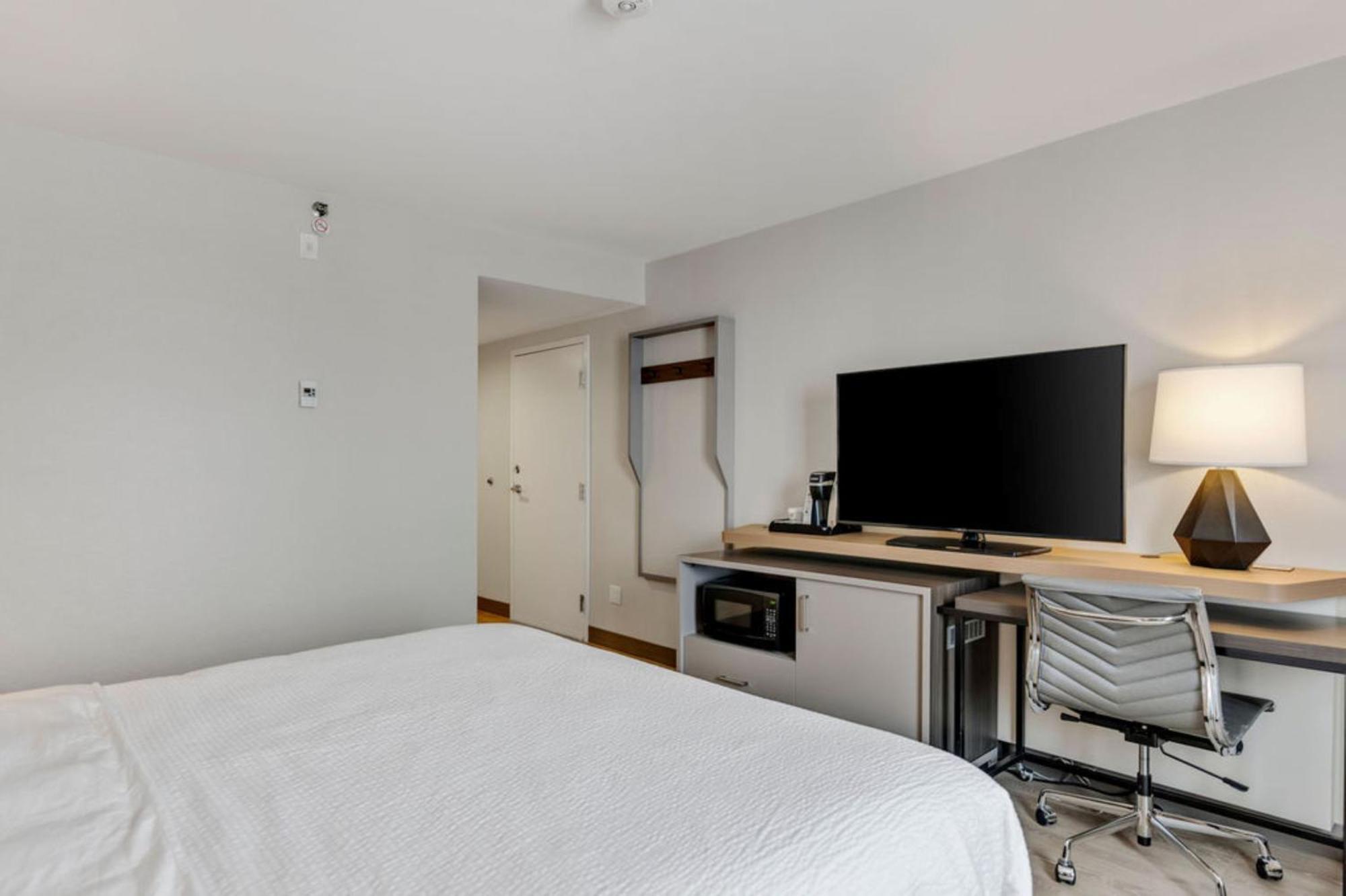 Holiday Inn & Suites Ottawa Kanata By Ihg Exteriör bild