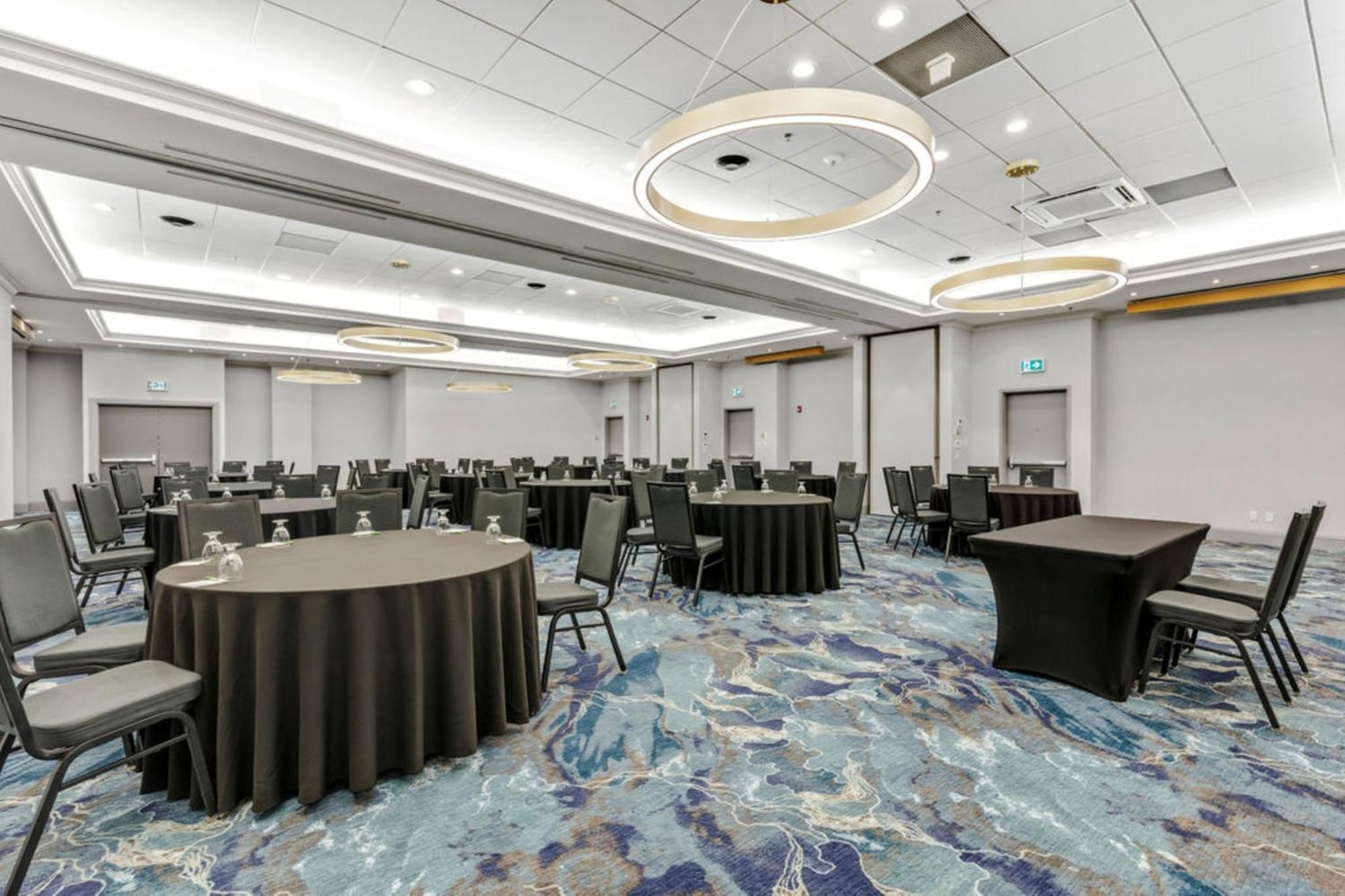 Holiday Inn & Suites Ottawa Kanata By Ihg Exteriör bild