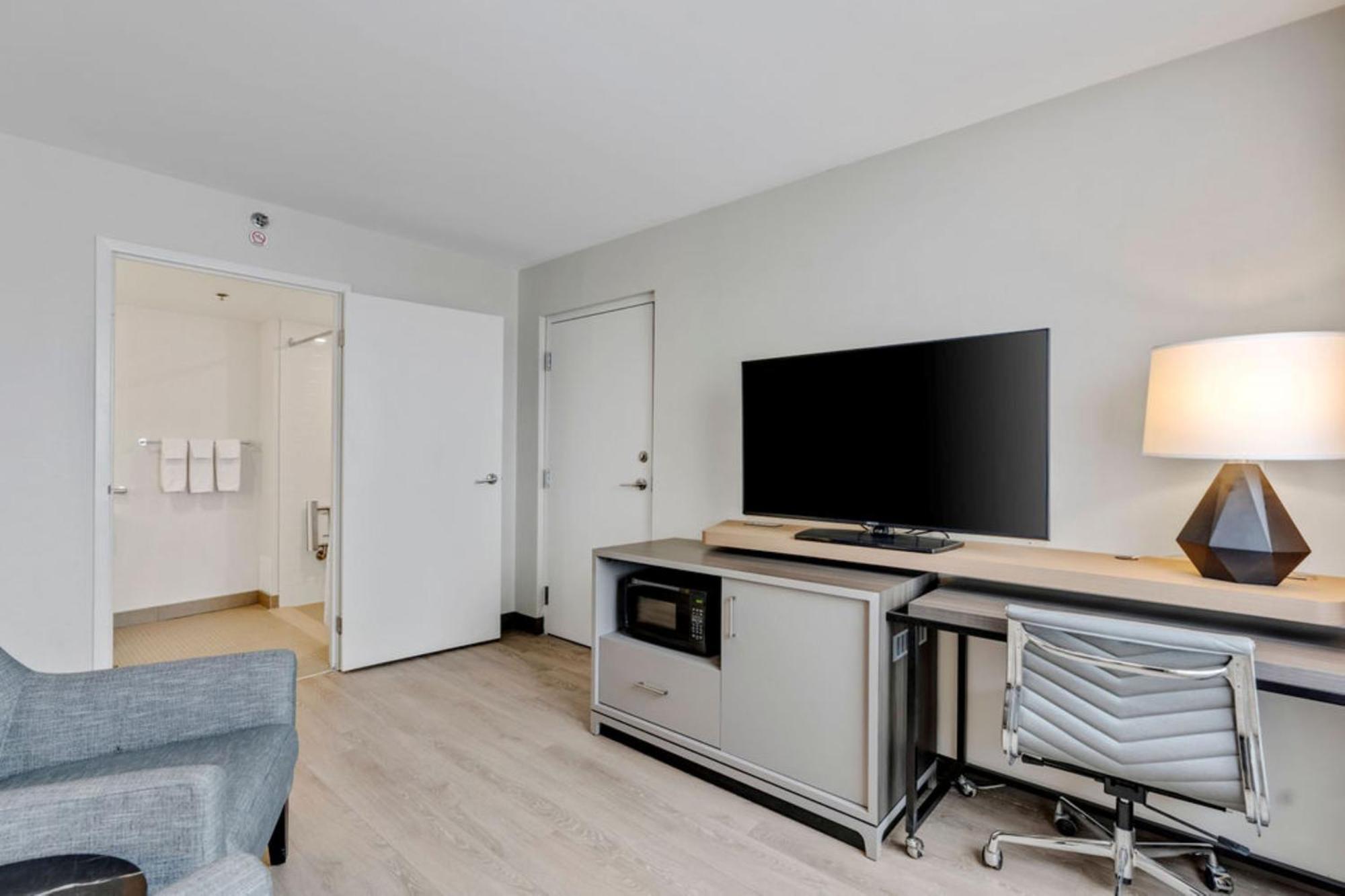 Holiday Inn & Suites Ottawa Kanata By Ihg Exteriör bild