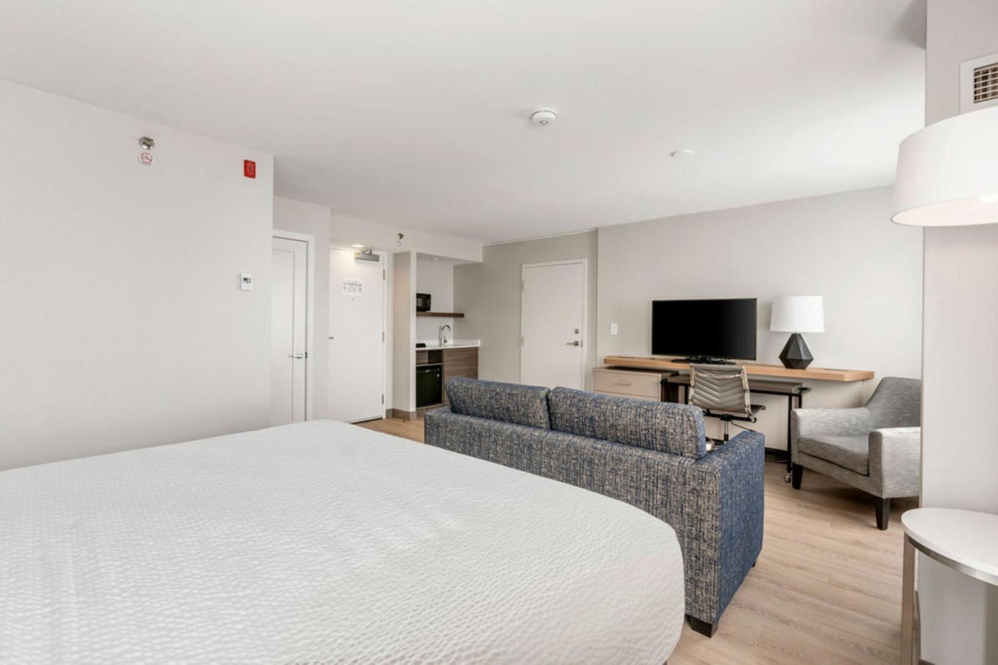 Holiday Inn & Suites Ottawa Kanata By Ihg Exteriör bild
